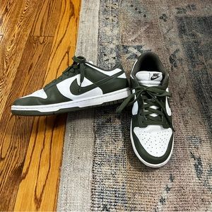 Nike Low Dunks Olive